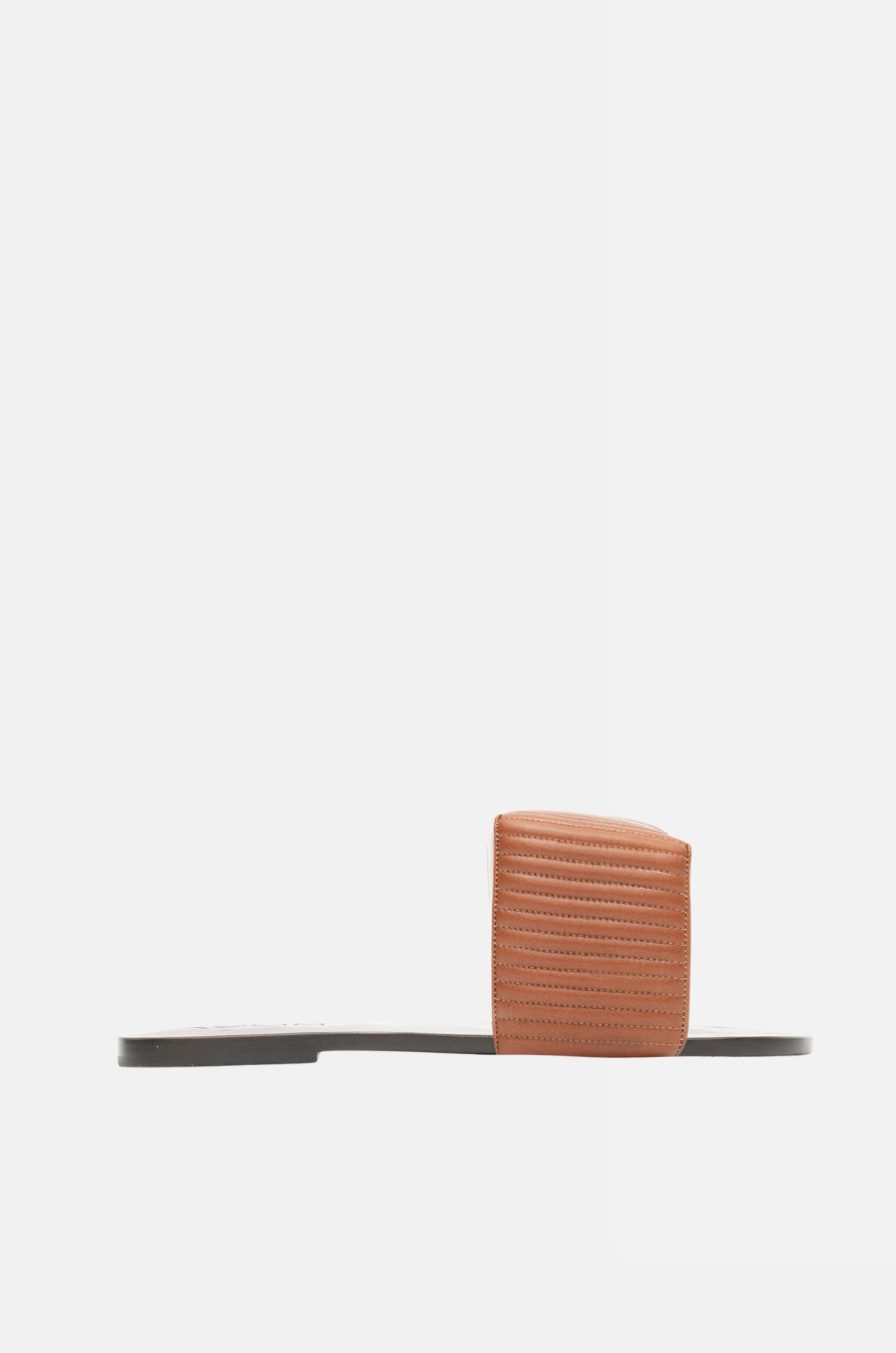 Flat Settee Squared Thick Conhaque